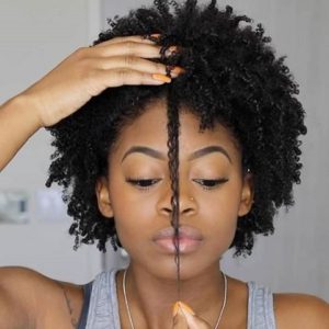 L'utilisation de l'huile de ricin sur les cheveux crépus
